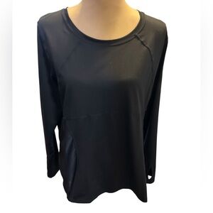 Lucy Women’s Black Long Sleeve Top with Thumb Holes and Reflectors. Size XL EUC.